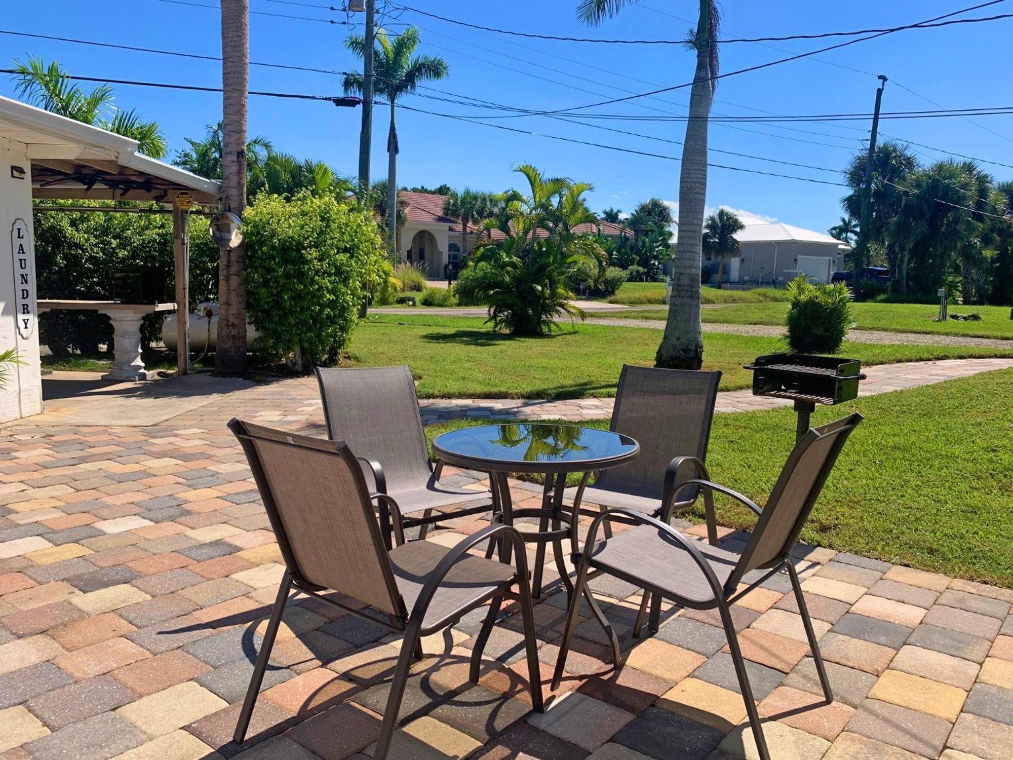 2 Bed Cottage With Pool, Close To Beach! Bbq Grills & Patio 포트 마이어스 외부 사진